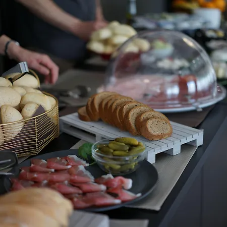 Aplo - Breakfast Experience Hotel 3*