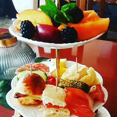Aplo - Breakfast Experience 3*
