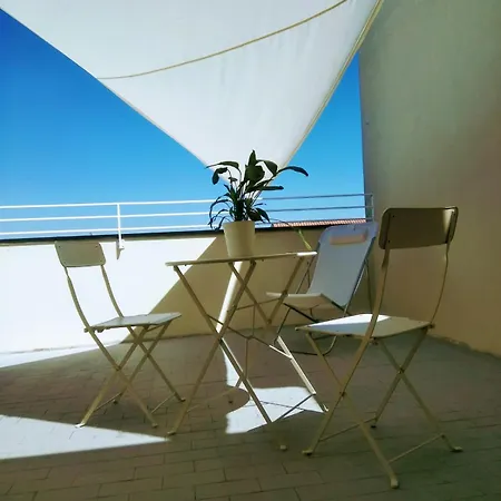 Aplo Hotel