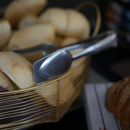 Aplo - Breakfast Experience Hotel