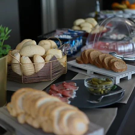Aplo - Breakfast Experience 3*