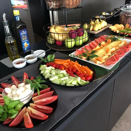 Ξενοδοχείο Aplo - Breakfast Experience Τσέρβια