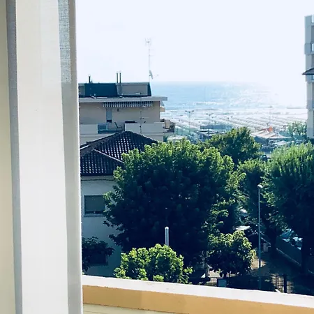 Aplo Hotel 3*