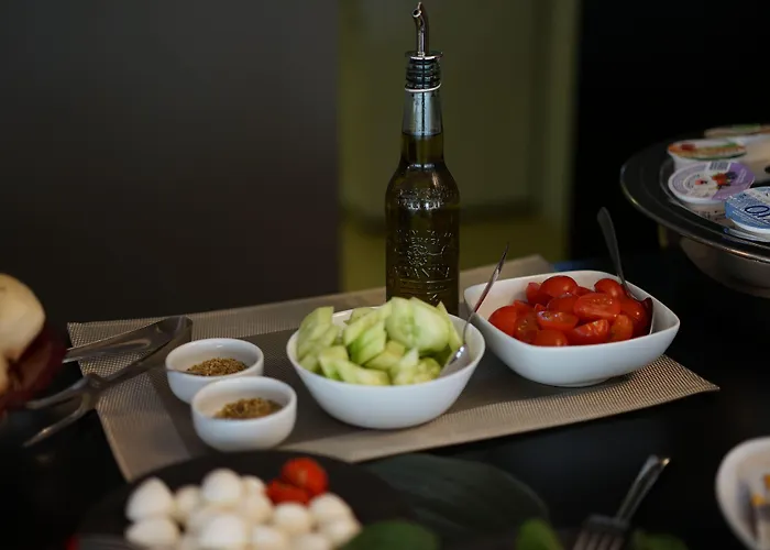 Aplo - Breakfast Experience تّشيرفييا