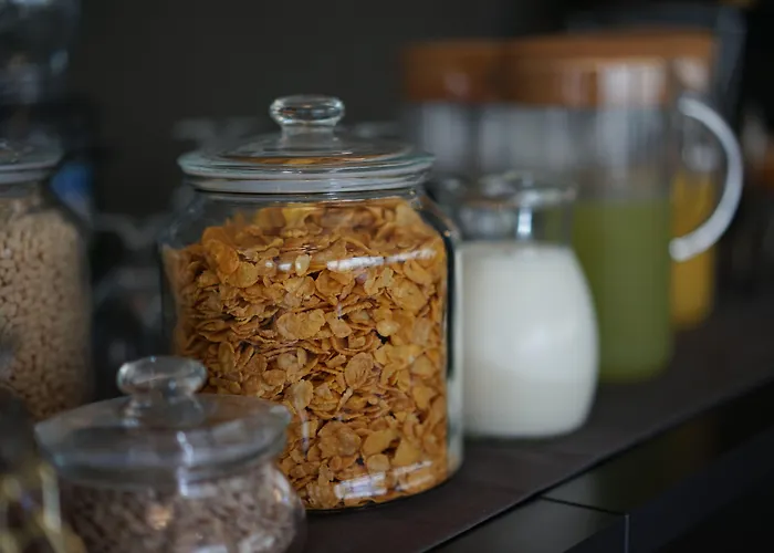 Aplo - Breakfast Experience فندق تّشيرفييا