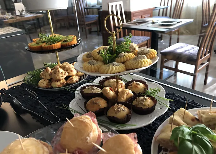 Aplo - Breakfast Experience فندق تّشيرفييا