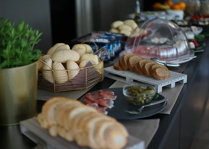 Aplo - Breakfast Experience 3*